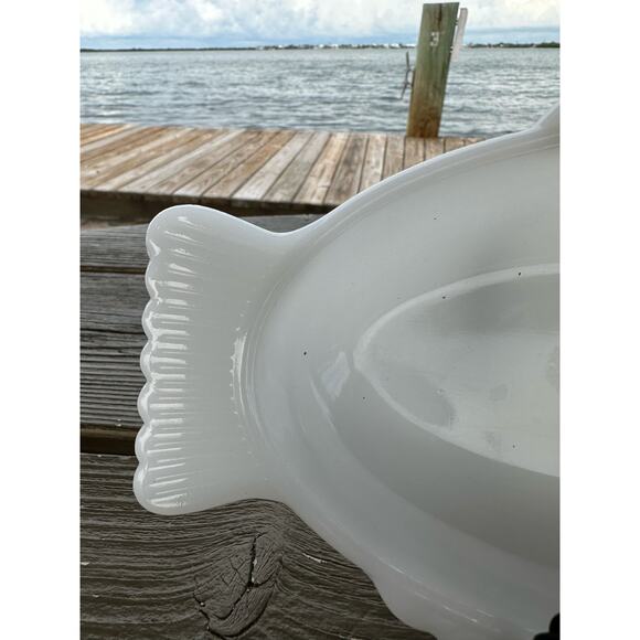 Vintage Milk Glass Fish by Glasbake McKee, 9 inch Fish Shape Baker, Seafood Dish - Picture 4 of 15